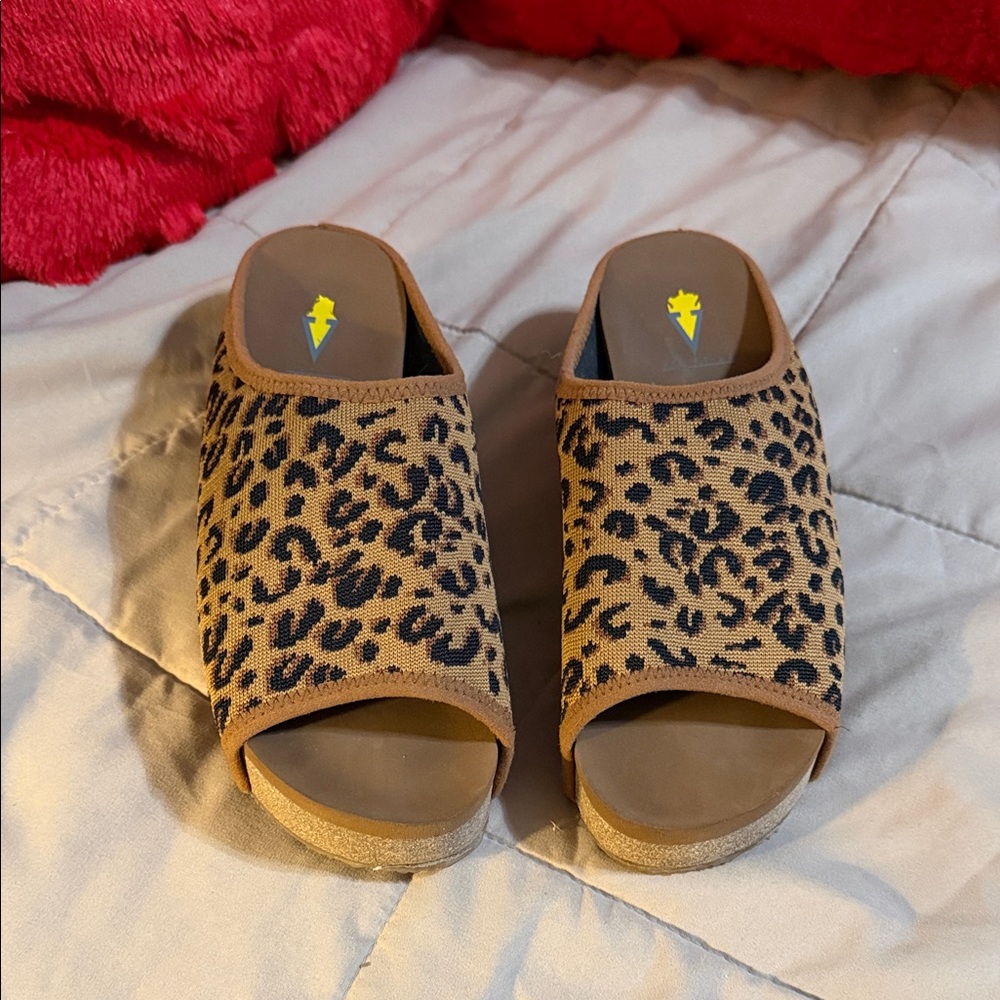 Volatile shoes